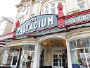 Logo J D Wetherspoon